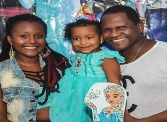 Tatau, ex-vocalista do Araketu anuncia morte da filha: ‘Momento de dor’