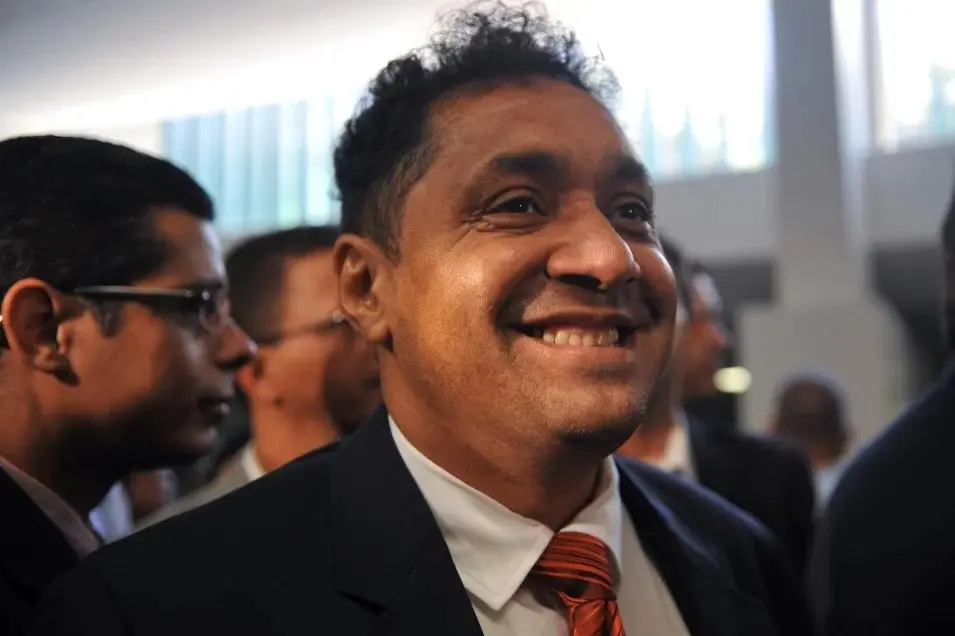Dedo no c* e delegacia: Tiririca é acusado de importunação sexual