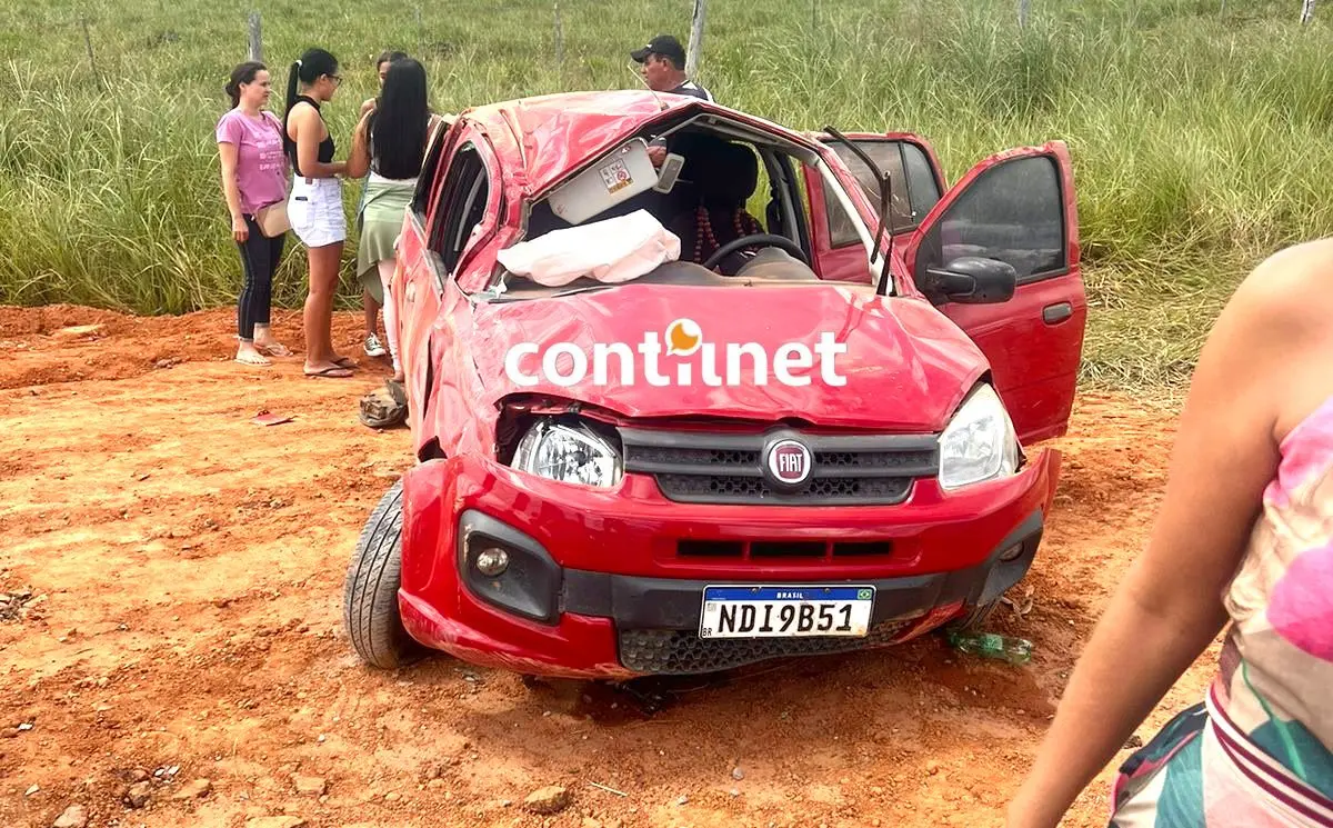Irmãs sofrem acidente após veículo perder o controle e capotar várias vezes na BR-317