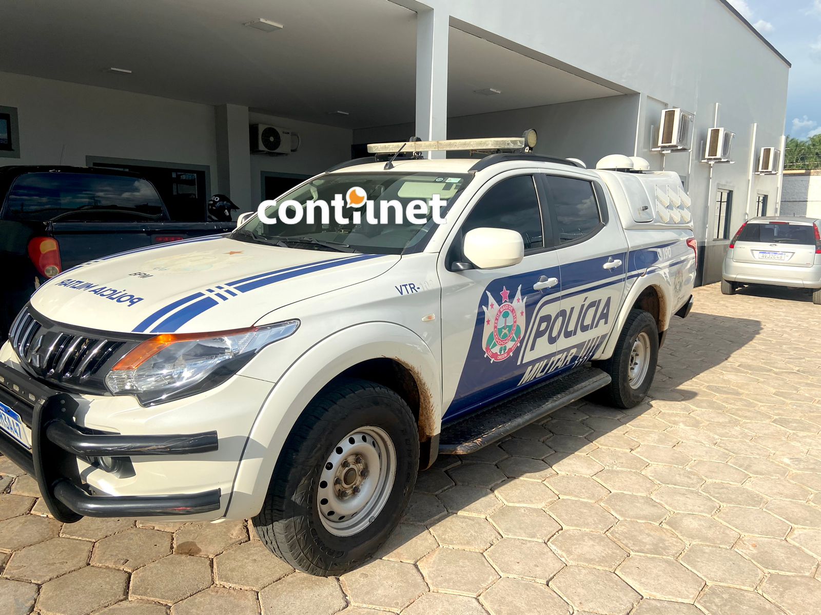 Criminosos assaltam mulher e apontam arma de fogo para bebê de colo no Segundo Distrito Criminosos assaltam mulher e apontam arma de fogo para bebê de colo no Segundo Distrito