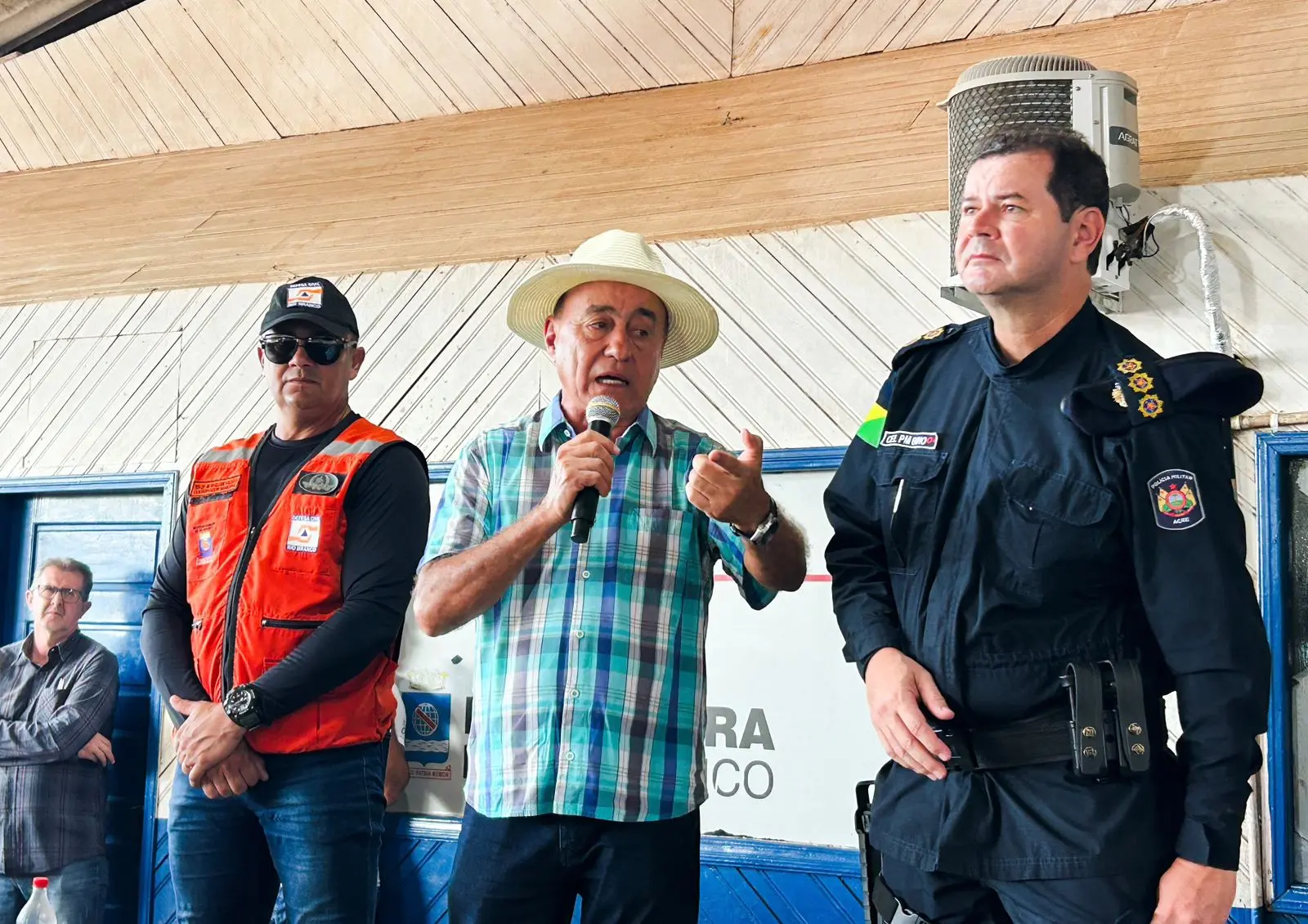 Prefeitura de Rio Branco inicia cadastramento de famílias para entrega de 15 mil sacolões