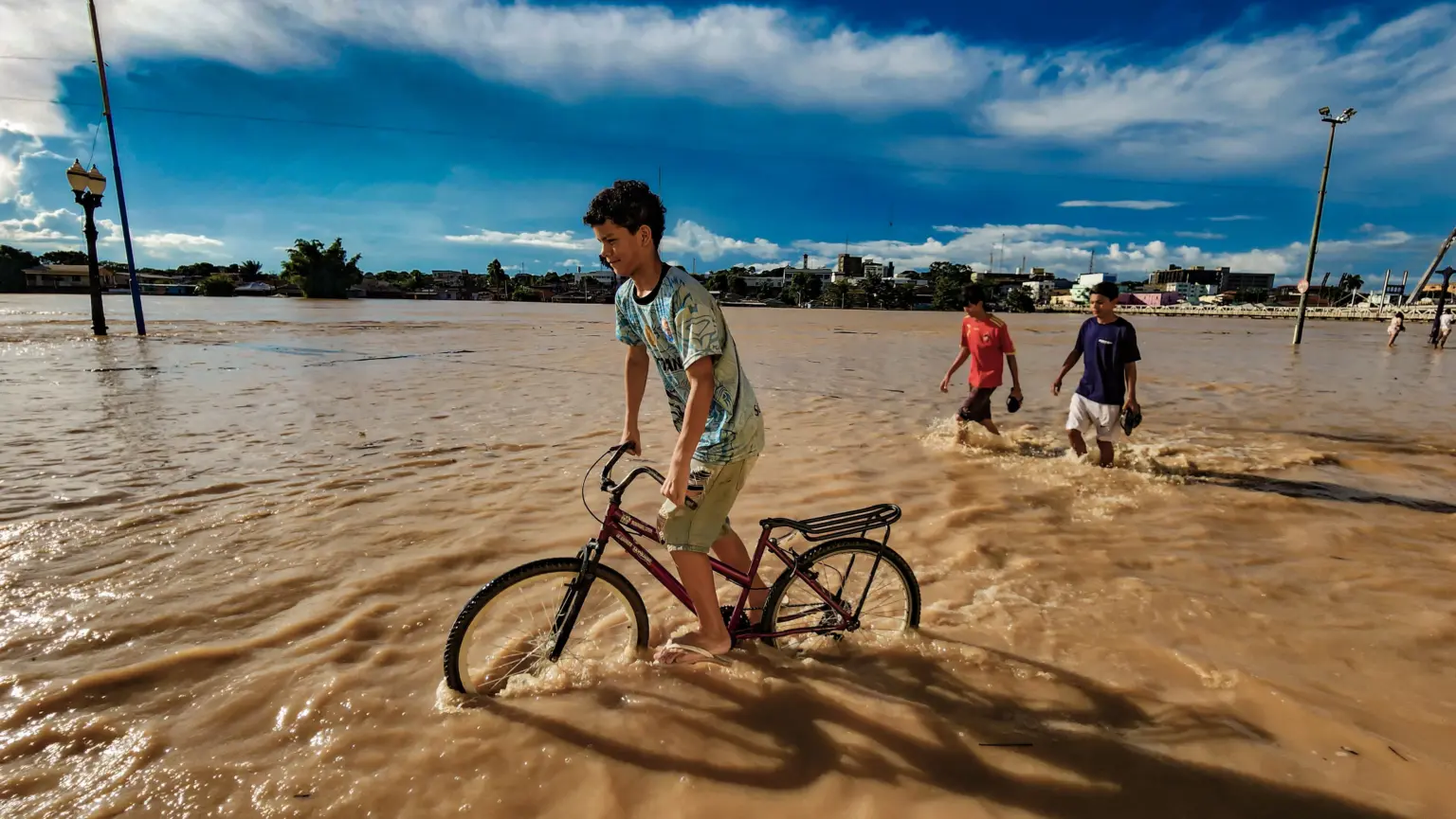 Rio Acre volta a subir na capital e atinge os 17,54 metros
