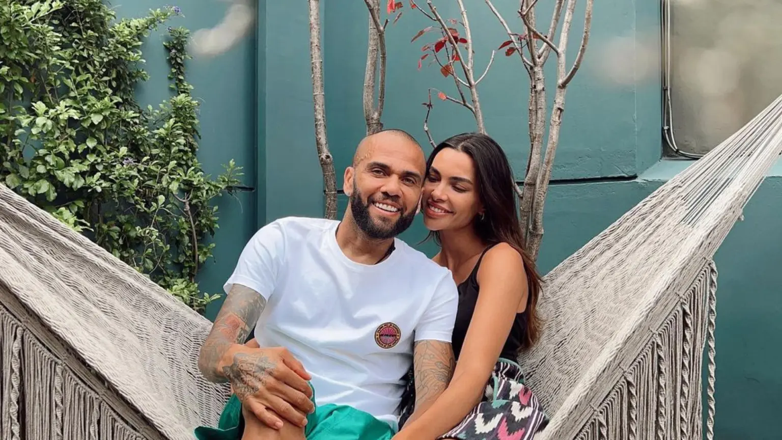 A inesperada reação da ‘ex’ de Daniel Alves à liberdade condicional