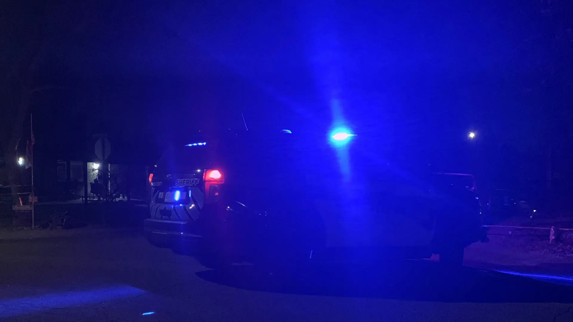 Menino de 11 anos morre esfaqueado ao tentar defender mãe grávida
