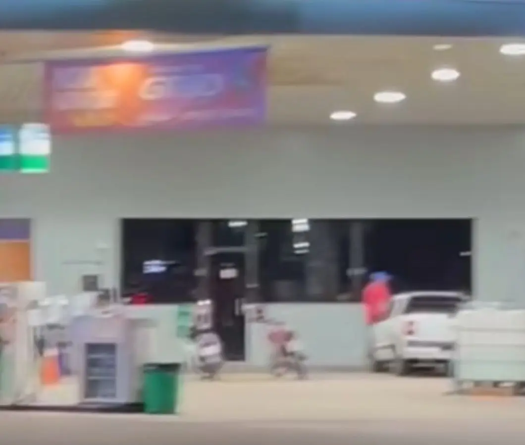 Pai que acompanha filho autista internado na Unimed reclama de barulho em posto de combustível
