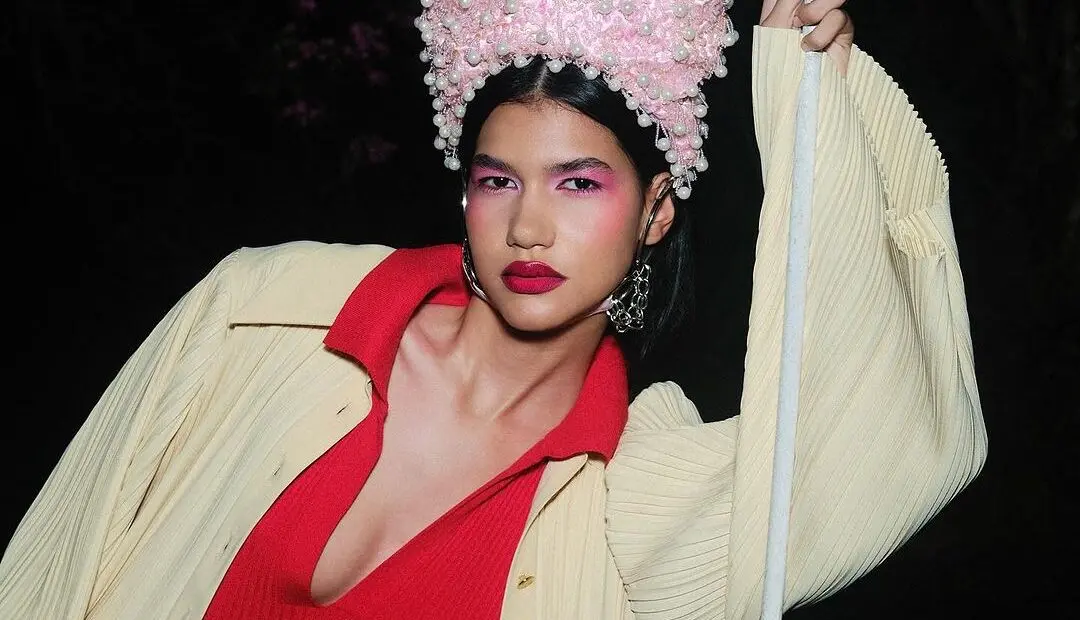 Modelo acreana Gaby Dobbins brilha em revista internacional; confira fotos exclusivas