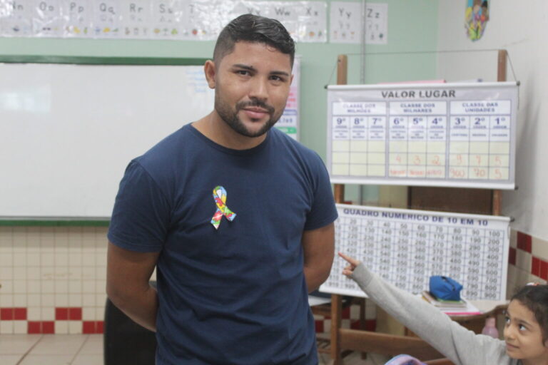 Técnicos do Idaf levam conhecimento sobre combate à monilíase para alunos da rede pública