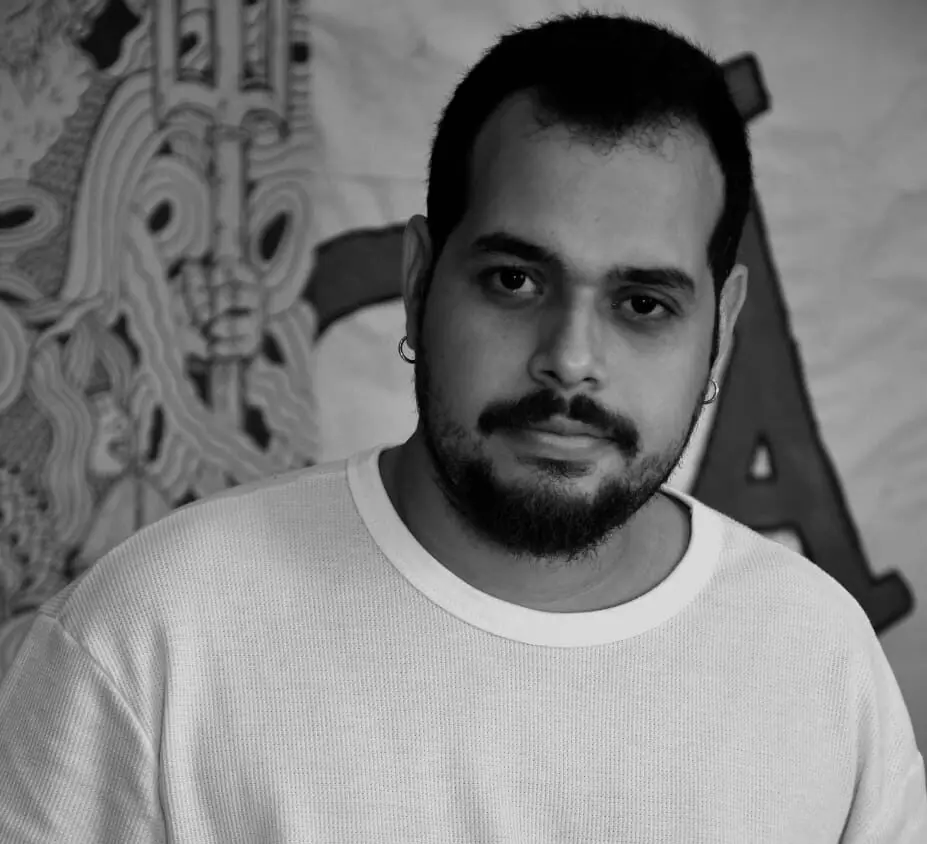 Dia do Desenhista: conheça Diego Fontenele, artista que produz com materiais reaproveitados