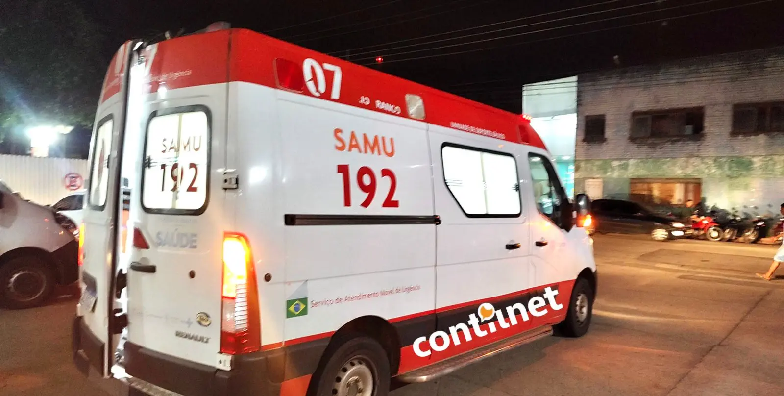 Motociclista por aplicativo sofre ferimento grave no órgão sexual após acidente de trânsito, em Rio Branco