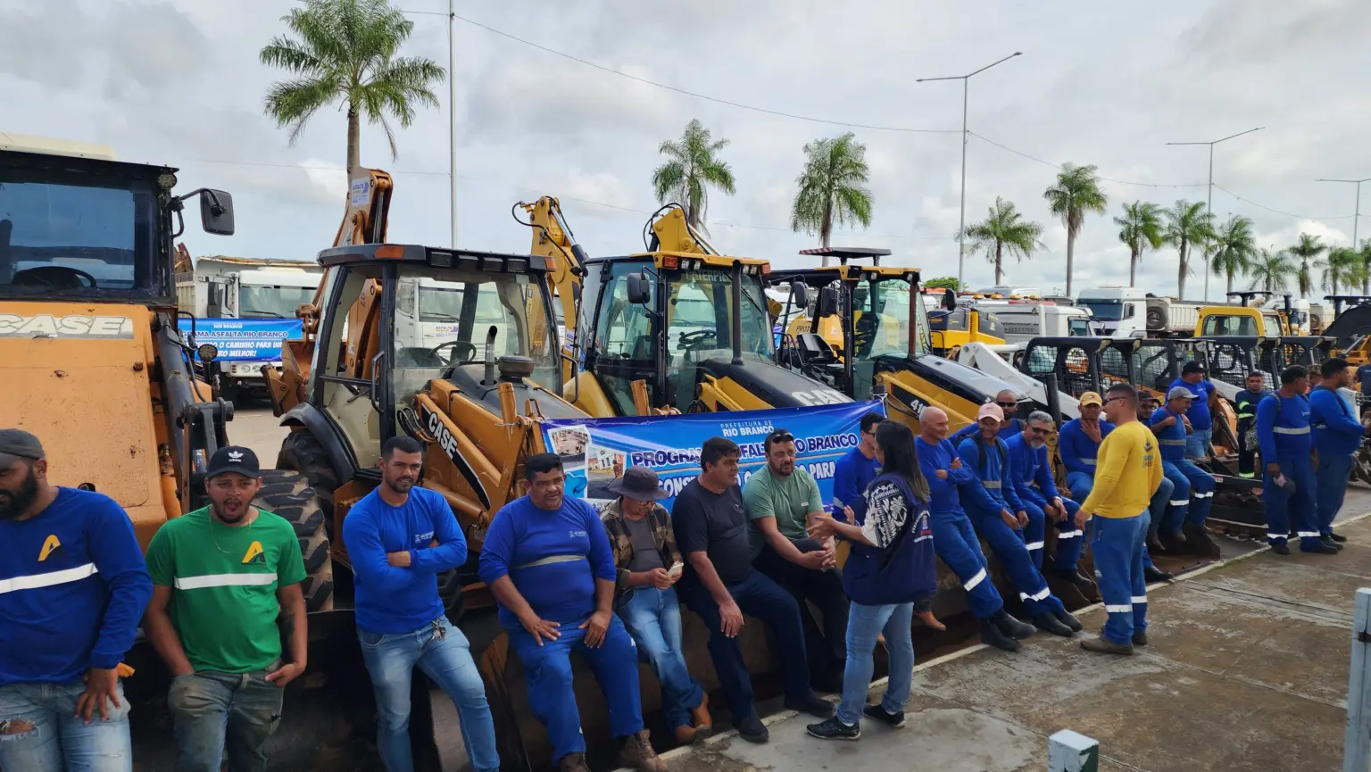 Programa que vai asfaltar ruas de Rio Branco deve gerar mais de 5 mil novos empregos, diz Bocalom