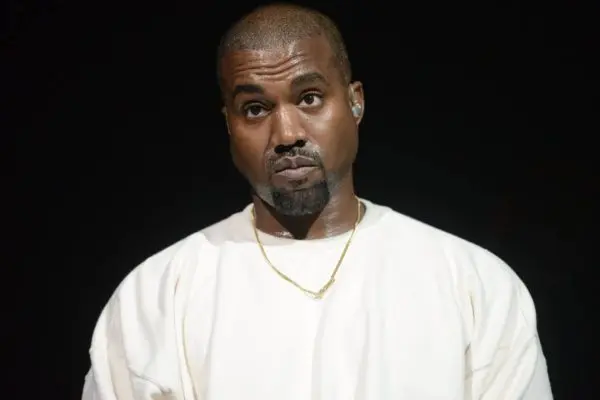 Kanye West é processado por racismo, homofobia e antissemitismo