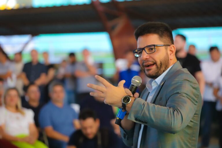 “Não tô preocupado e o Diretório que se resolva”, diz Gladson sobre aliança entre PP e Bocalom