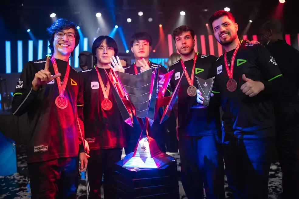 Final do CBLOL 2024: LOUD sofre, mas bate paiN para ser tetra