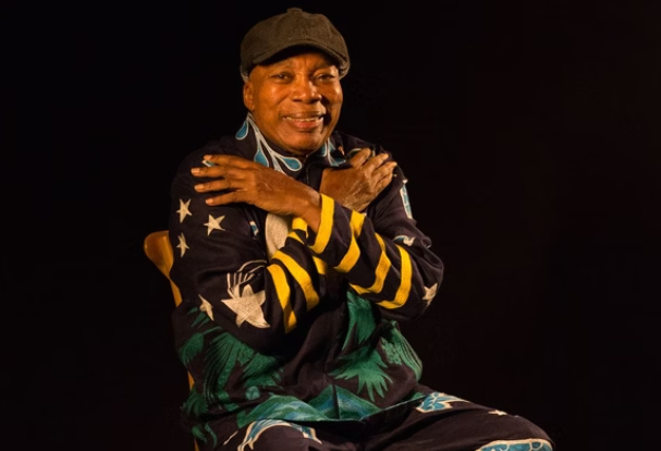 Milton Nascimento será homenageado no Carnaval de 2025