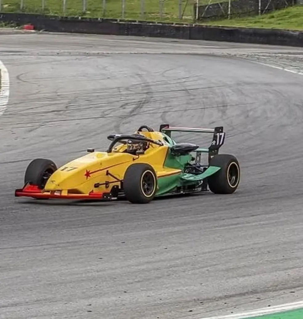 Pedro Antunes assegura pole position para estreia na Fórmula Delta, em Interlagos