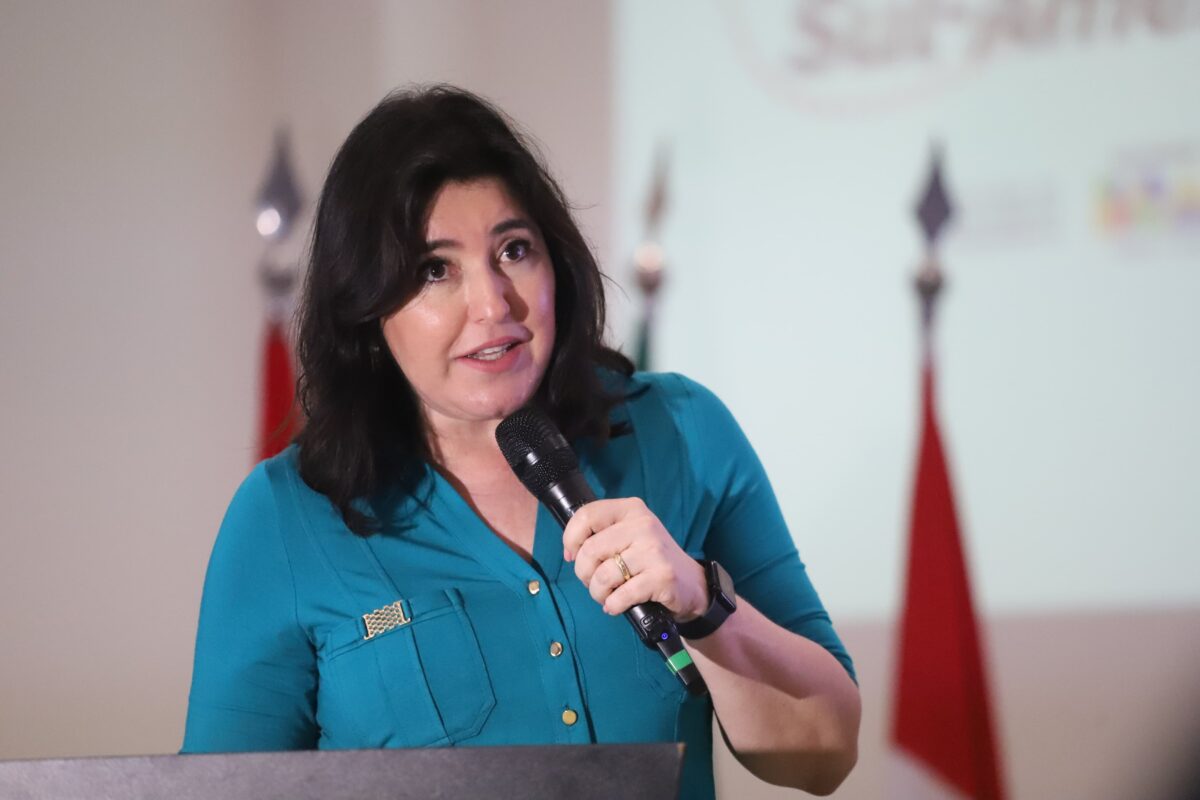 A ex-ministra e ex-senadora Simone Tebet endureceu o discurso e cobrou uma retratação pública após as declarações do conselheiro
