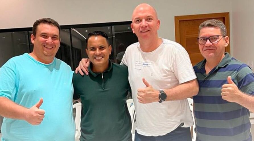 Vereador Elvis Dany será o vice de Gerlen Diniz na disputa pela Prefeitura de Sena Madureira