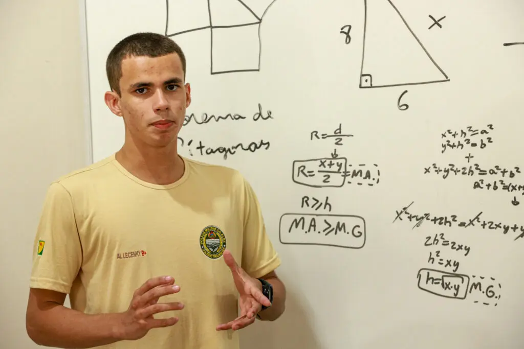 Núcleo especializado em potencializar mentes brilhantes na educação de superdotados atende 200 alunos no Acre
