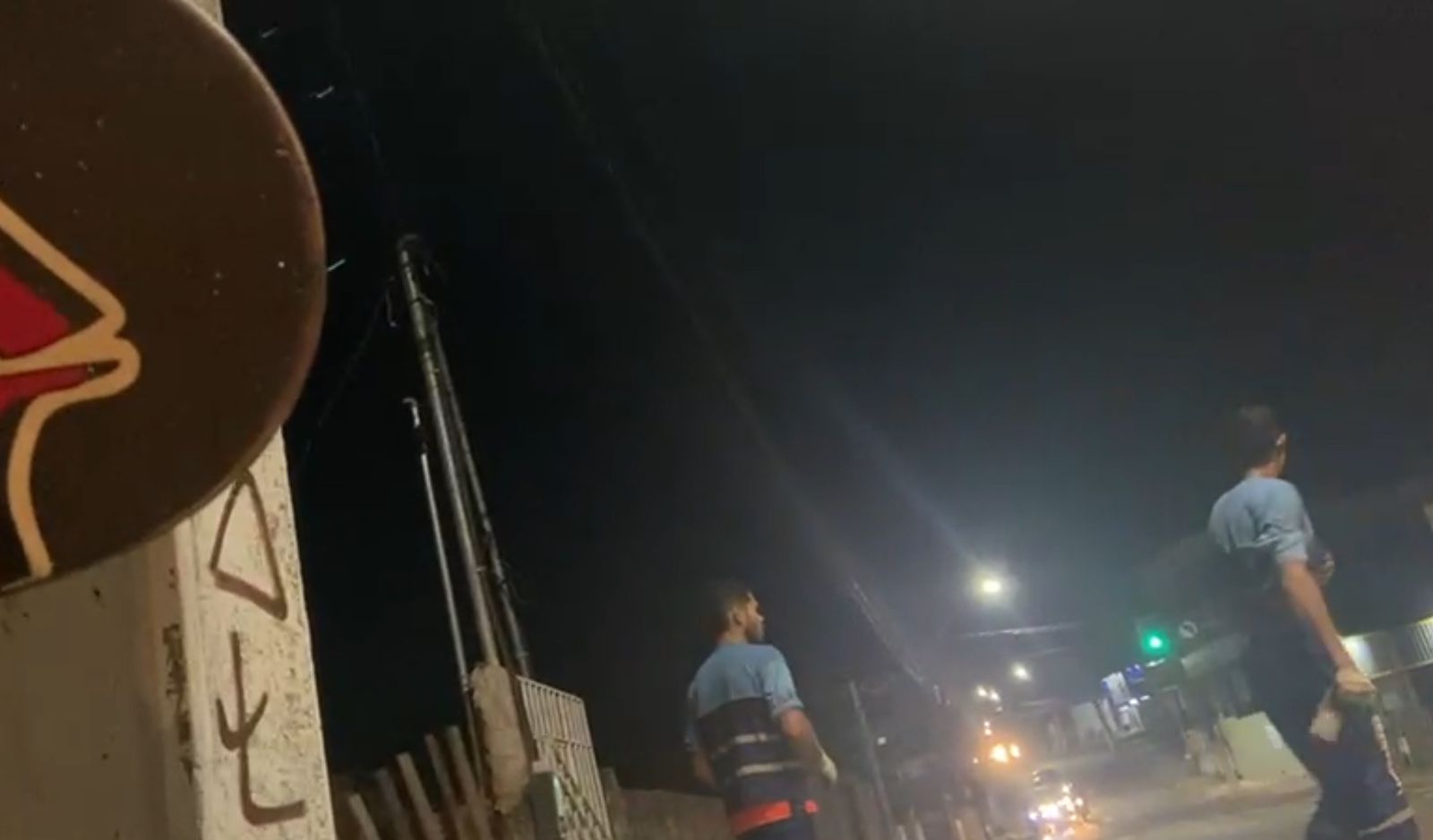 Empresa diz que garis serão demitidos após vídeo de agressão contra moradores em Rio Branco
