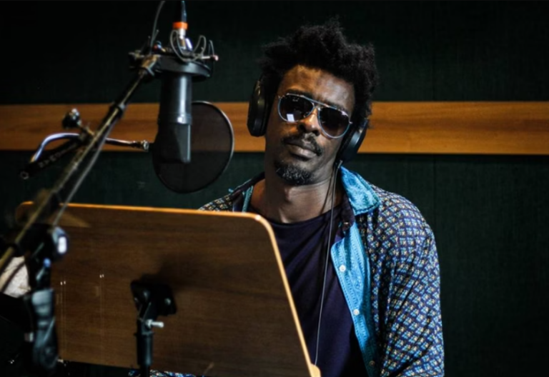 Seu Jorge conta detalhes de quando morava na rua: “Sofri muito” Seu Jorge conta detalhes de quando morava na rua: “Sofri muito”