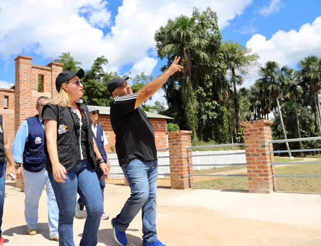 Governo e prefeitura promovem vistoria nas obras do parque público de Mâncio Lima