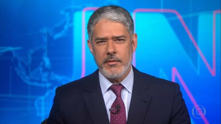 William Bonner aparece usando camisa de clube de Porto Alegre no RS William Bonner aparece usando camisa de clube de Porto Alegre no RS