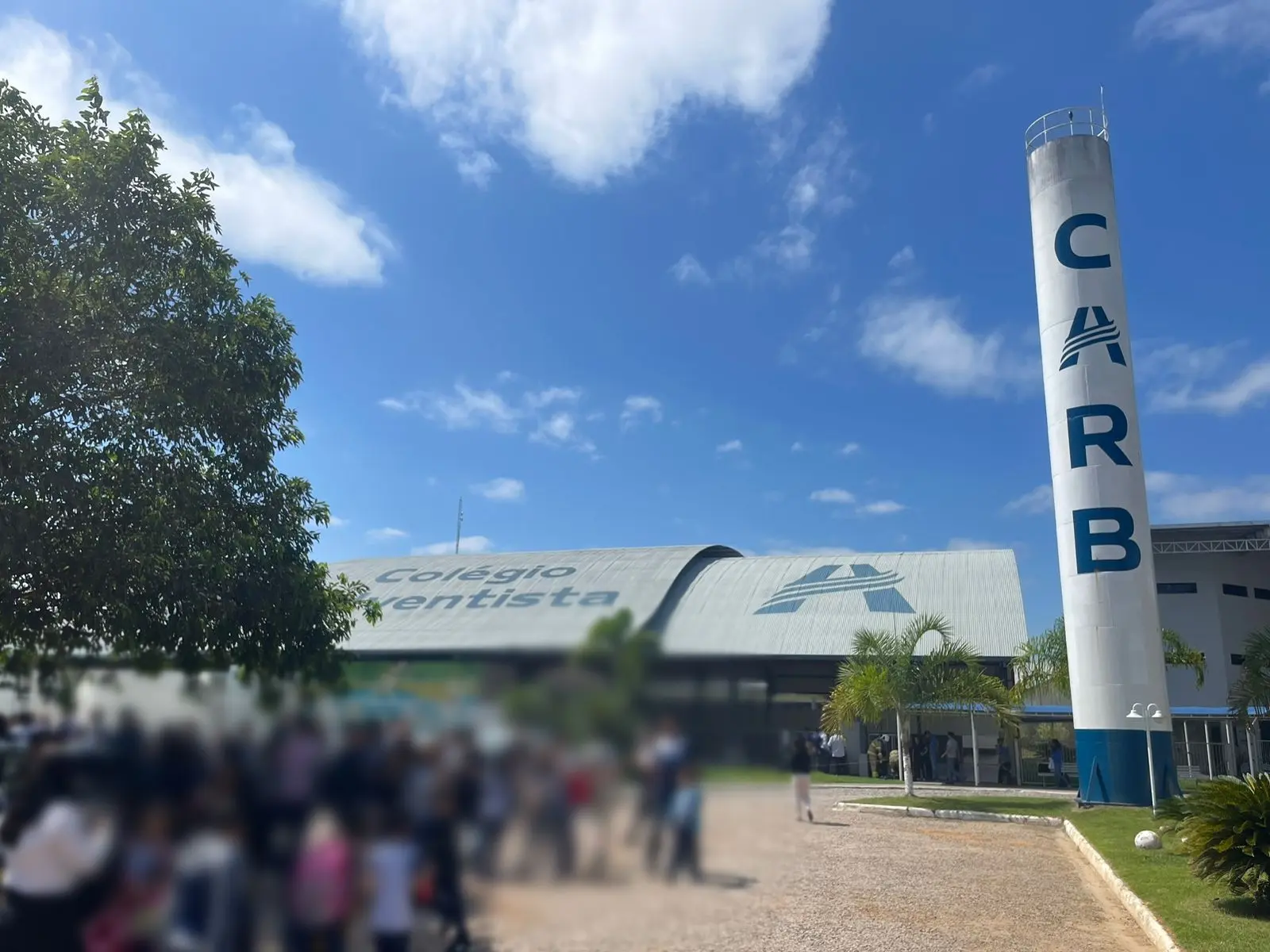 Princípio de incêndio atinge Colégio Adventista; salas são esvaziadas e servidores são socorridos