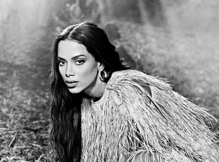 Anitta lança clipe em que mostra vivĂȘncia no candomblĂ©: ‘Me emocionei’