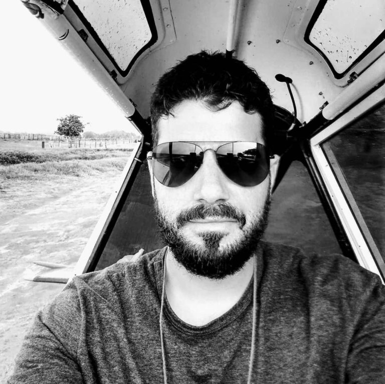 Piloto acreano que morreu em queda de avião tinha 20 anos de experiência e deixa filha de 2 anos