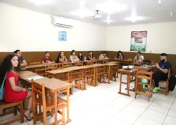 Governo abre mais de mil vagas gratuitas para cursos de Inglês, Espanhol e Libras