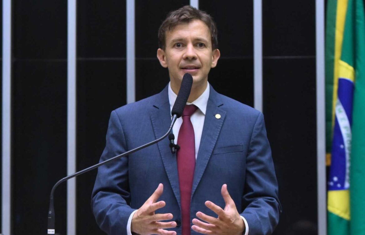 Eduardo Velloso também se torna o primeiro deputado federal a ingressar no Solidariedade durante a atual janela partidária