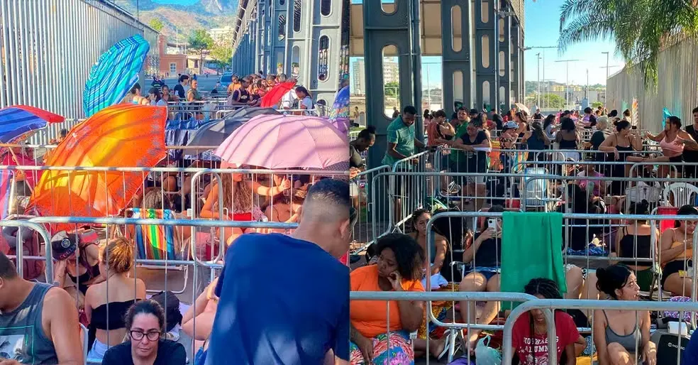 Fãs estão há mais de 17 horas em fila para compra de ingresso de Bruno Mars: ‘Caos generalizado’