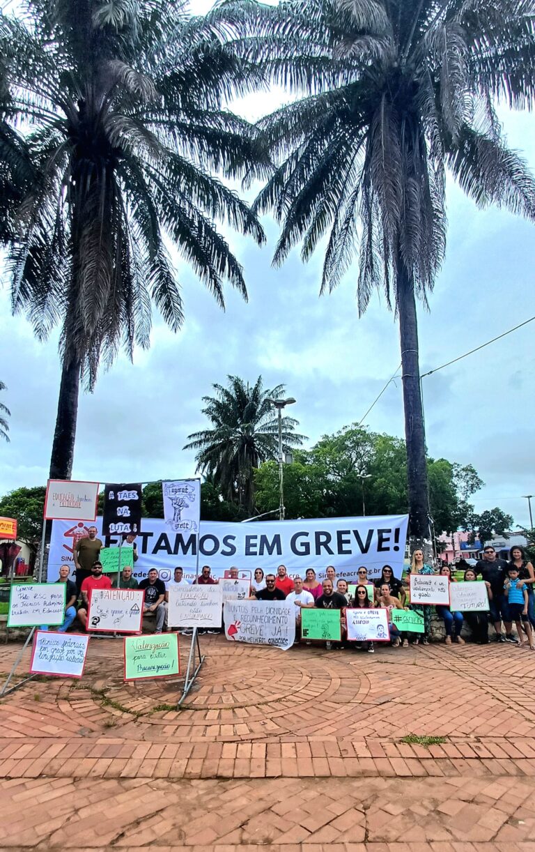 Greve no Ifac completa 32 dias e não tem previsão para acabar
