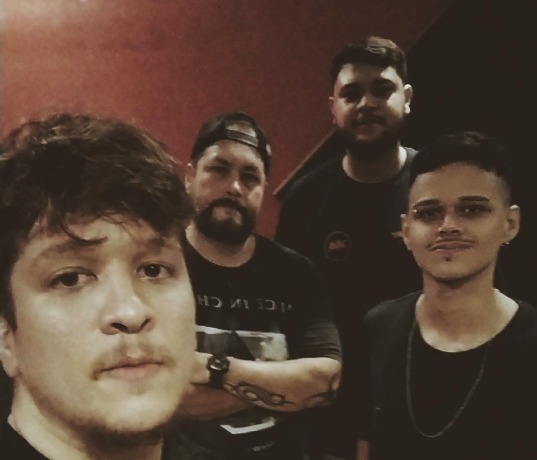 É noite de Charlie Brown! Confraria realiza noite em homenagem à banda santista