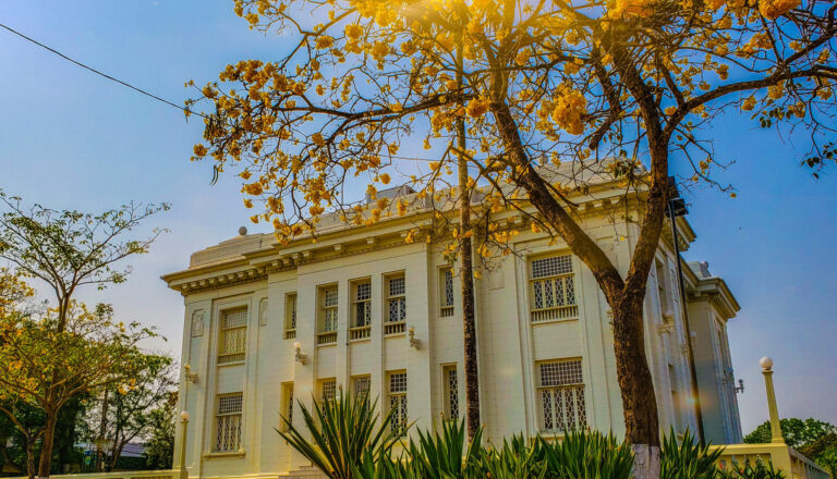 No DOE, Gladson sanciona novo pacote de leis aprovado pela Aleac; veja quais