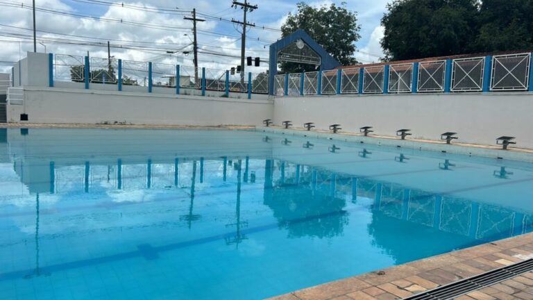Educação explica utilização da piscina da escola Armando Nogueira pelos alunos da rede pública