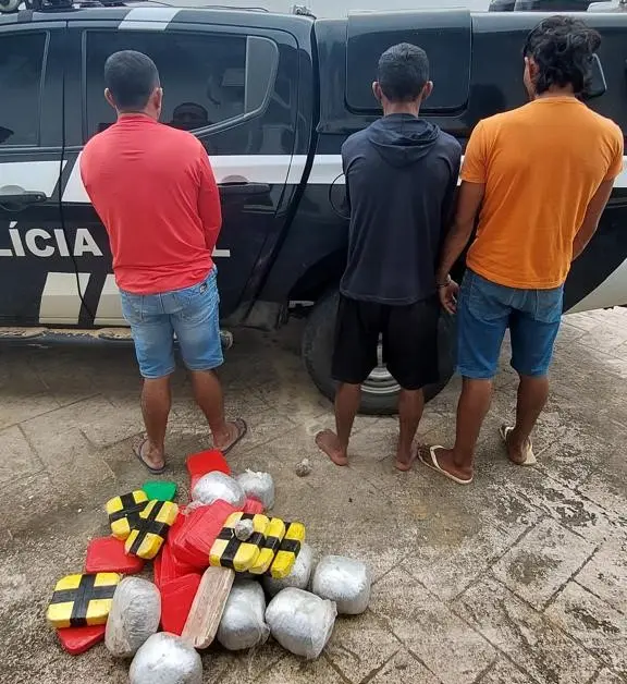 Polícia Civil de Mâncio Lima prende três homens e apreende 30 quilos de drogas