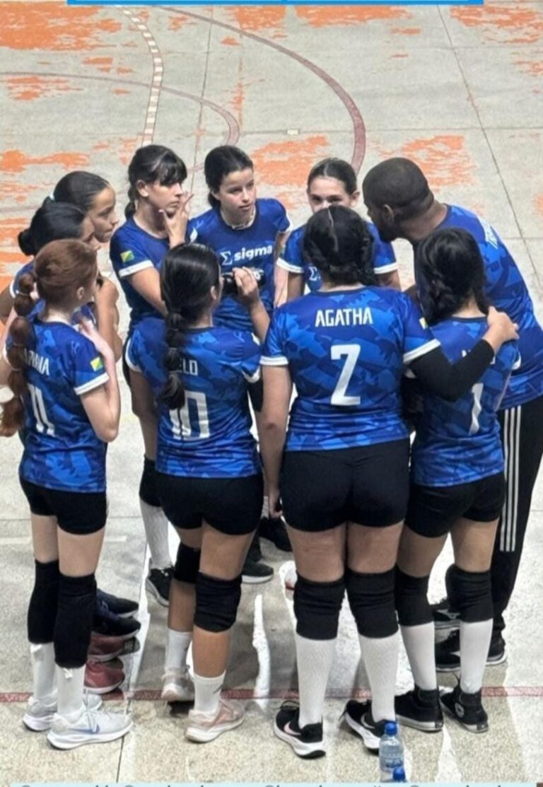 Atraso no transporte público causa frustração durante jogos escolares em Rio Branco