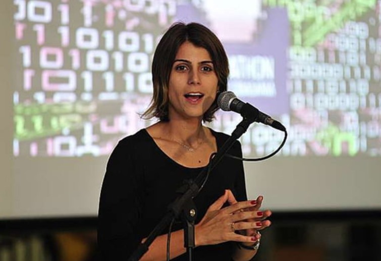 Manuela d’Ávila lança programa para proteger candidatas mulheres