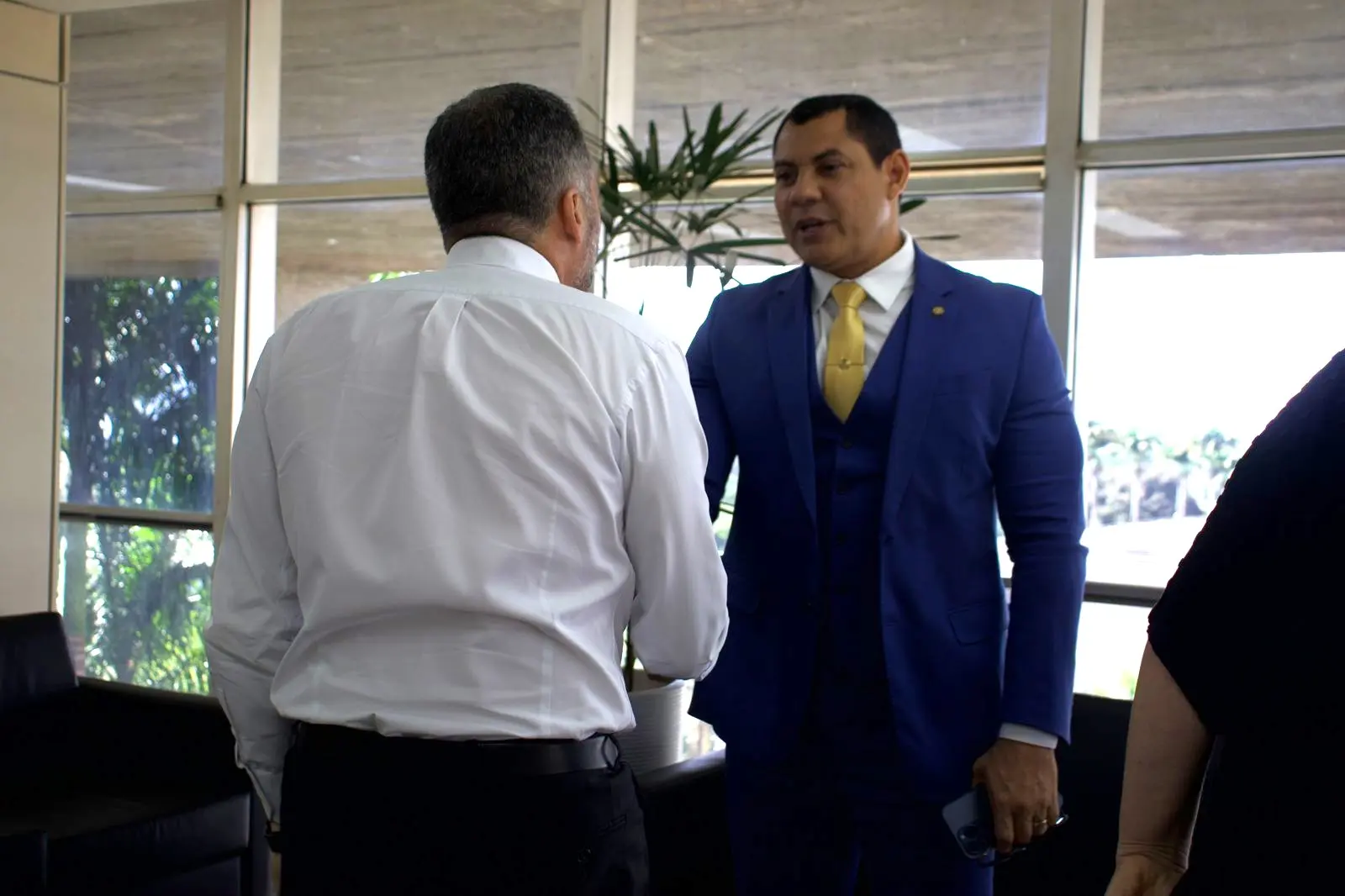 Ulysses se reúne com secretário e pede mudanças em portaria que dificulta convênios com os Estados