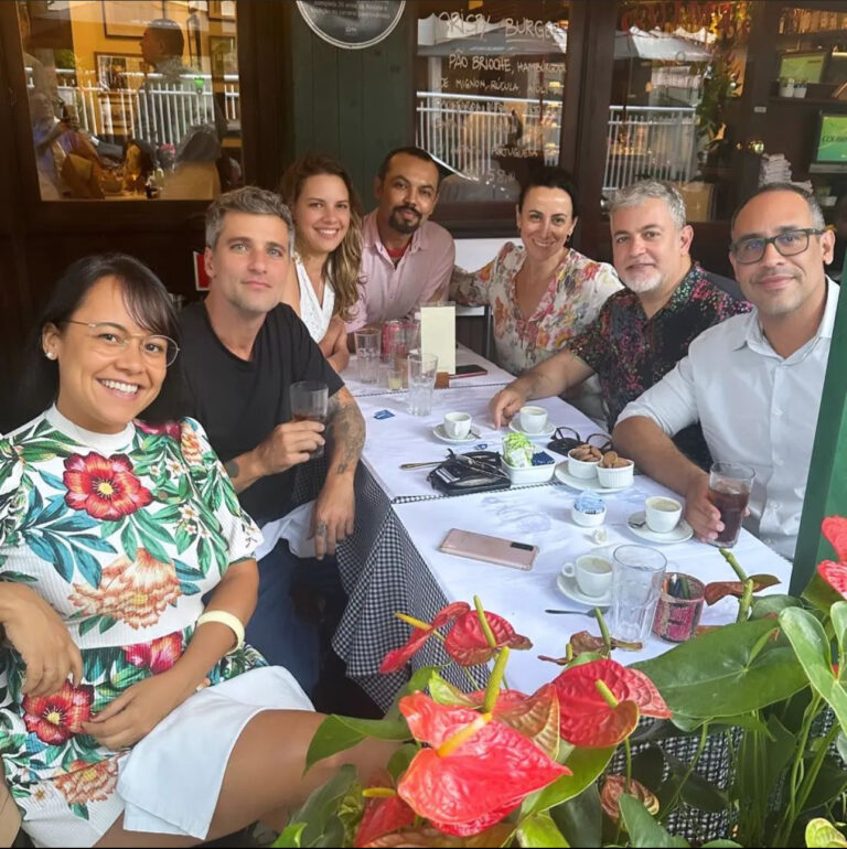 Cineasta acreano e Bruno Gagliasso se encontram no RJ e falam sobre filme de Chico Mendes