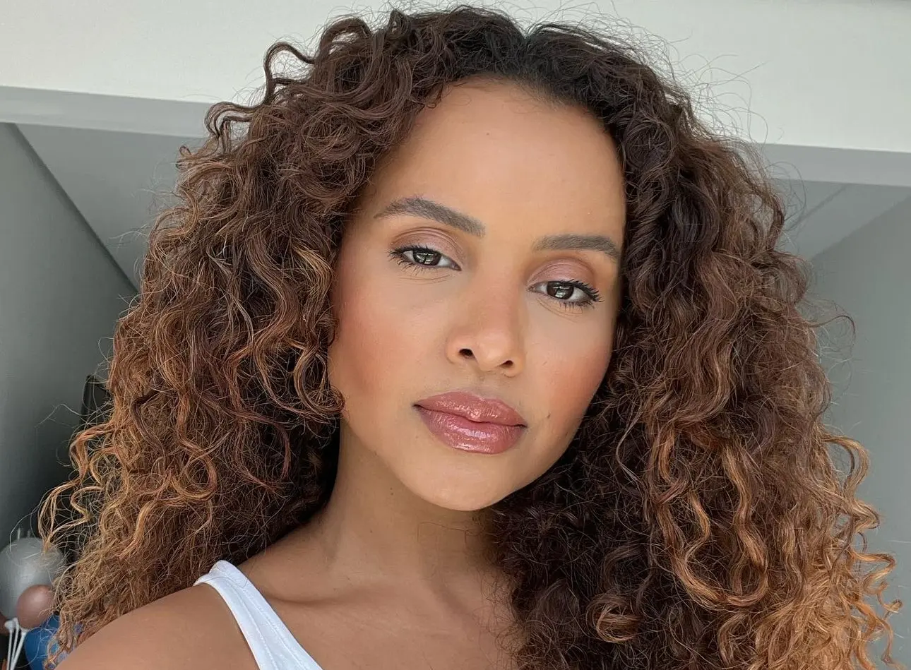Gleici Damasceno revela sua história no Podcast de Sophia Abrahão e Mariana Molina