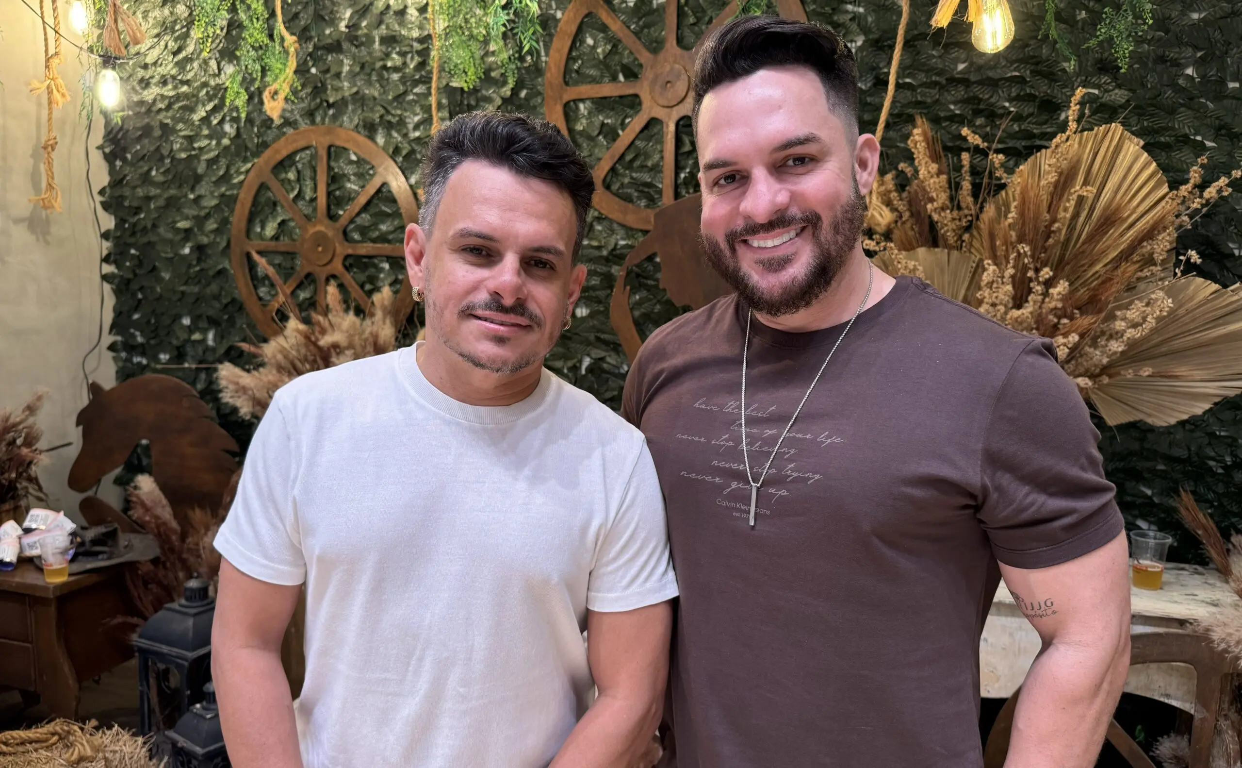 EXCLUSIVO: dupla sertaneja Carlos e Jarder anuncia gravação de DVD especial no Acre