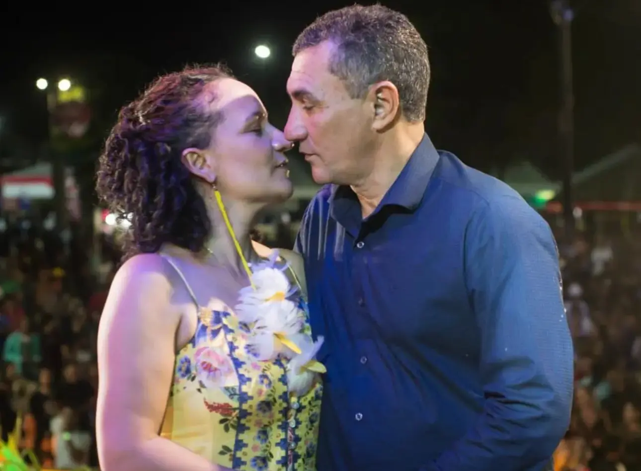 Declaração emocionada de prefeita marca aniversário do esposo nas redes sociais