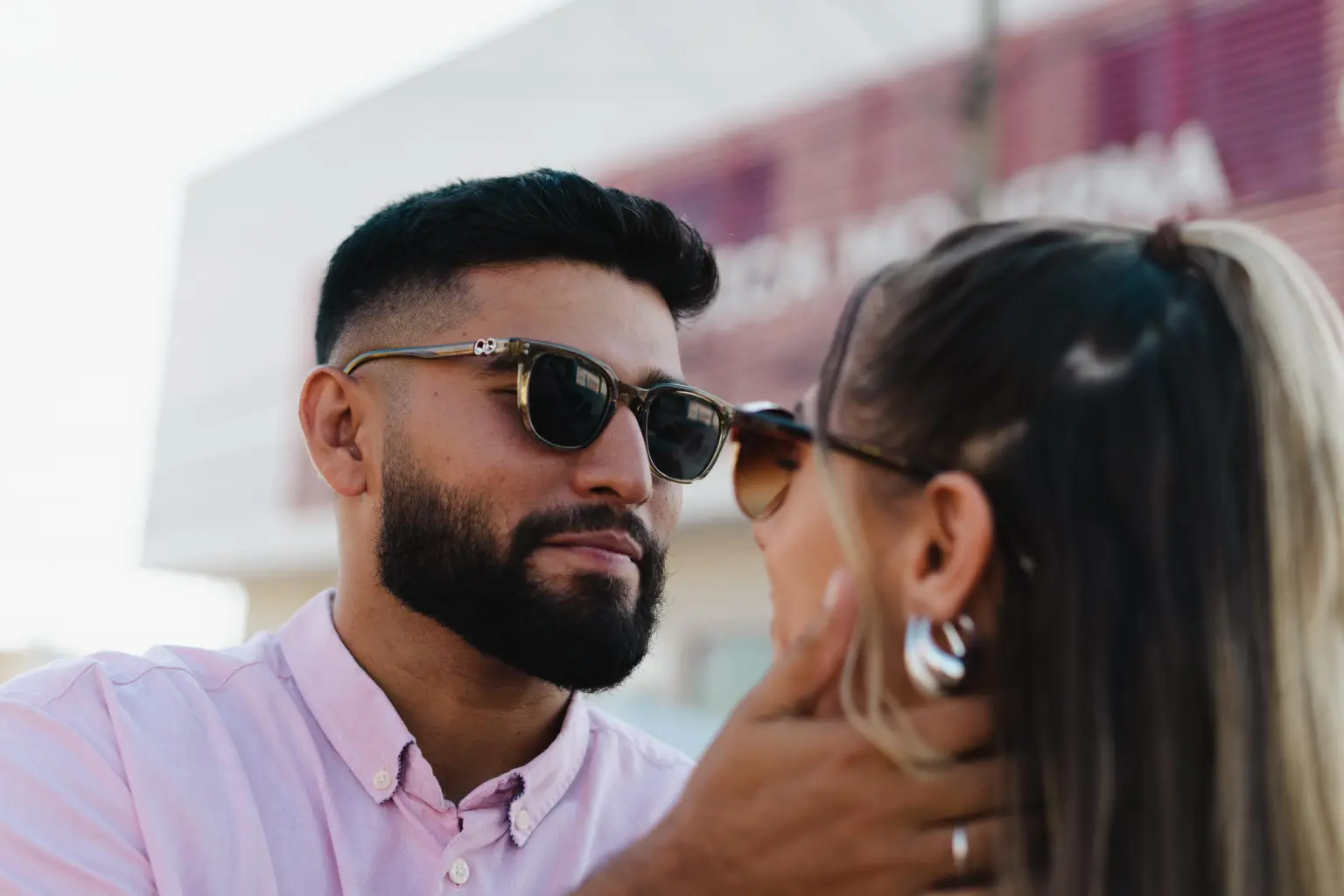Dia dos Namorados na Ótica Moderna: Celebre o Amor com Sofisticação