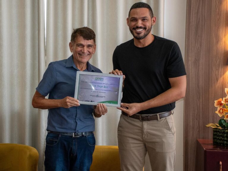 Prefeito Zequinha Lima é homenageado pela Federação Acreana de Desporto Escolar
