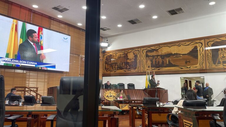 Sessão da Aleac tem ‘gazetaço’ de deputados e presidente justifica ausência de colegas