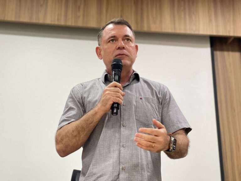 Após saída de Paulo Machado, Alysson decide extinguir cargo de secretário-adjunto na Seme