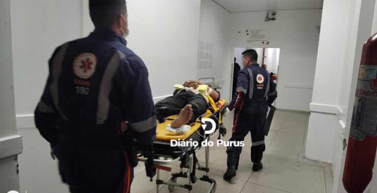 Trabalhador cai do forro de escola, fratura bacia e é encaminhado para o PS