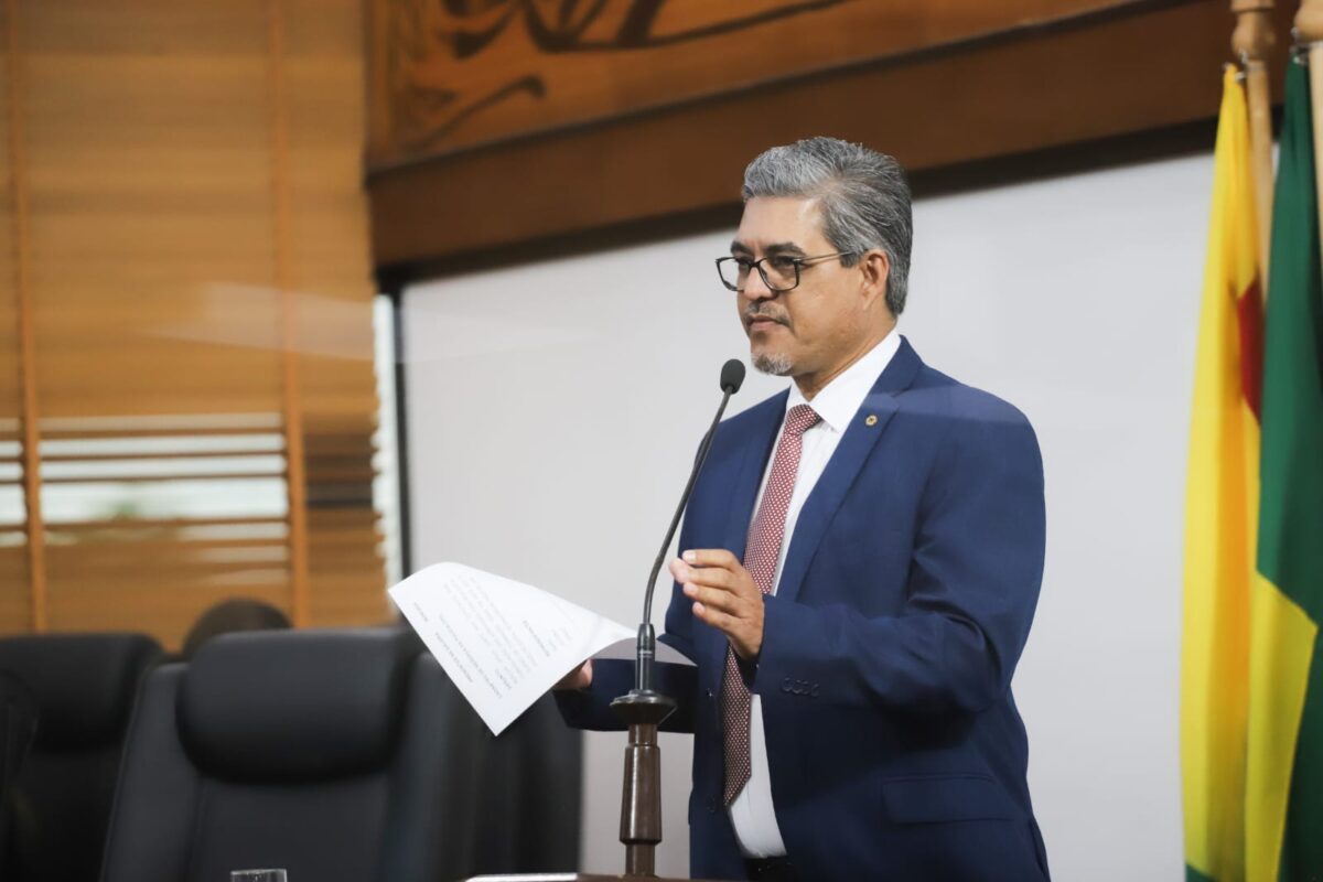 Líder da oposição faz apelo ao Governo para prorrogar validade do concurso do Corpo de Bombeiros